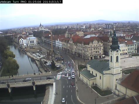 Webcam oradea piata unirii  There are daily trains from/to Budapest (Hungary) (travel time – 4 hours)